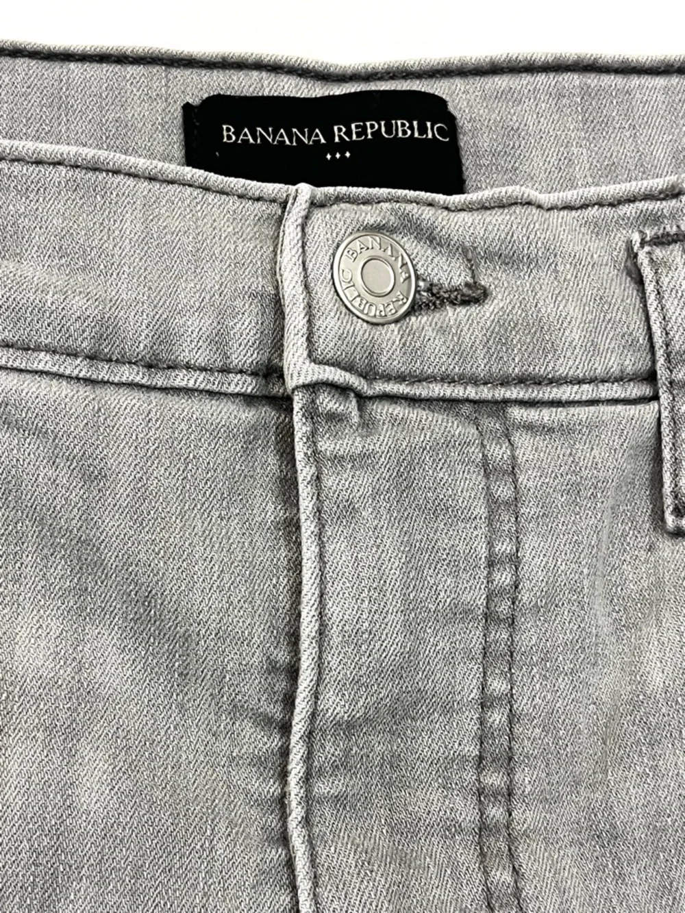 Banana Republic Women’s Light Gray Denim Shorts Plus Size 14
